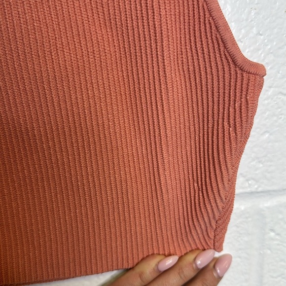 Aritzia Babaton Pink Sculpt Knit Square Neck Crop Tank Top - Picture 3 of 6